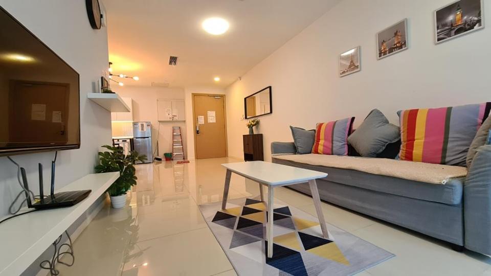 Suasana Jb At Jb Center Luxury Modern & Rustic 1Br Apt For Bussiness,Vacation Trips Johor Bahru Ngoại thất bức ảnh